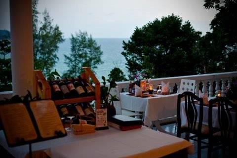 فندق Karon Cliff Contemporary Boutique Bungalows المطعم الصورة